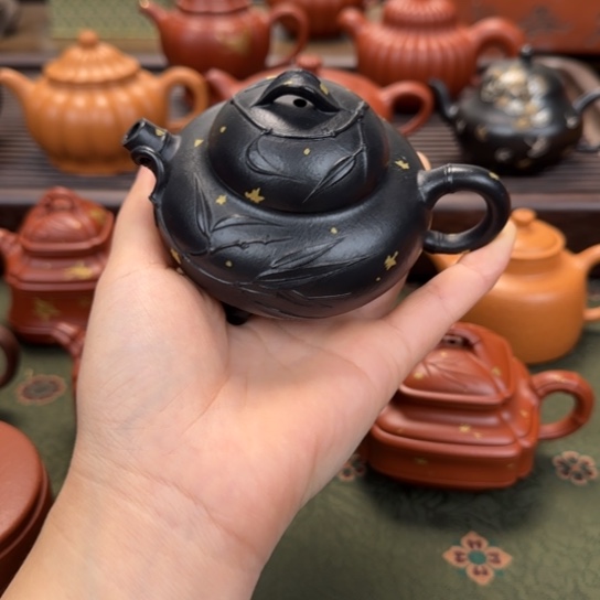 姚***.宜兴紫砂小竹节焐灰洒金