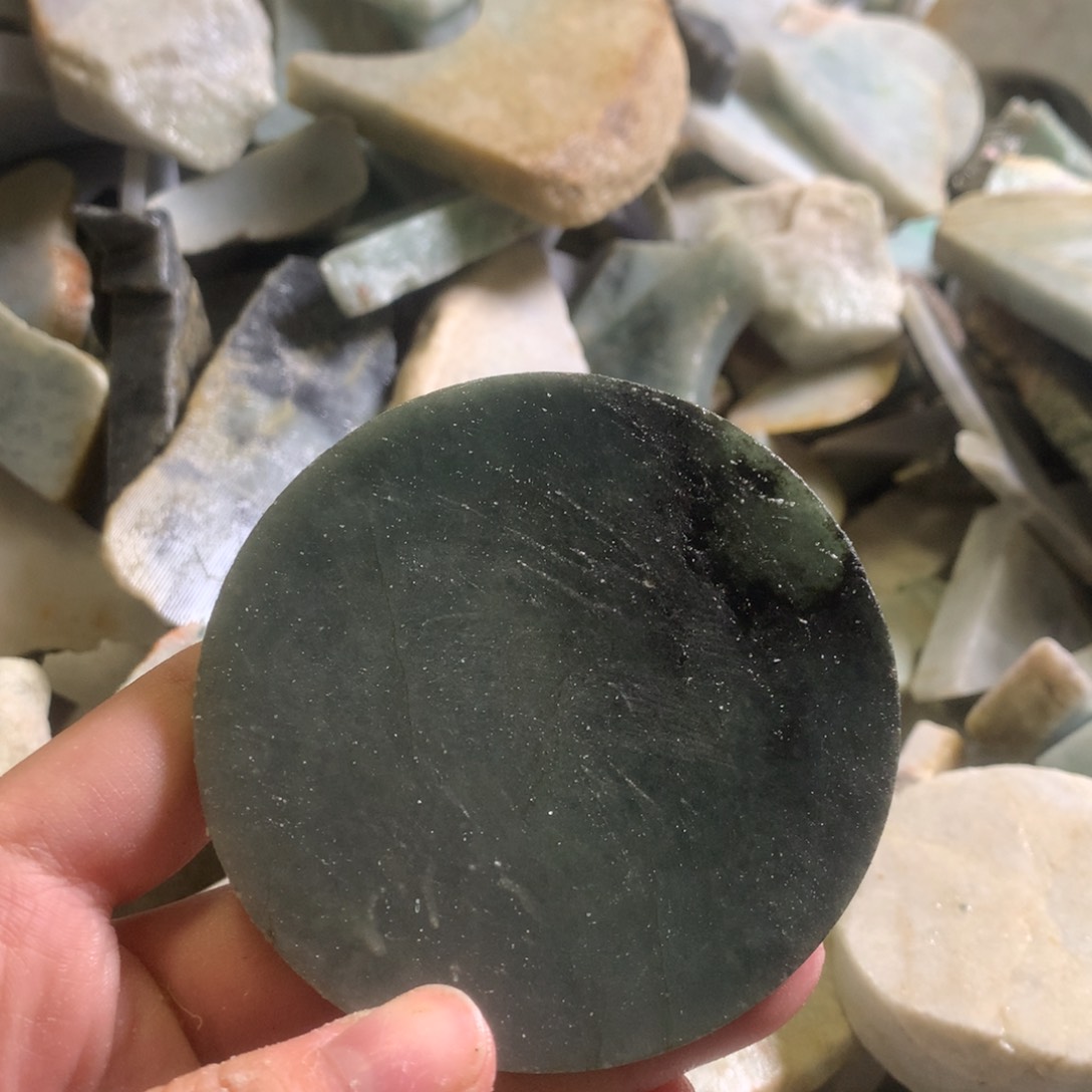 翡翠颈饰未镶嵌缅甸翡翠