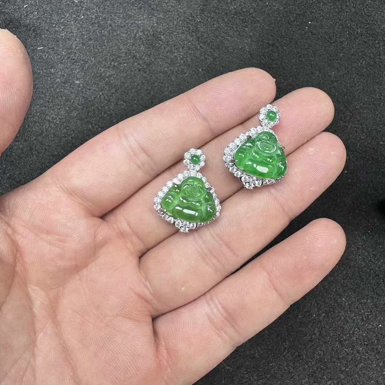 【玉经纶】204670/Q64-天然A货翡翠吊坠-多样性发其一