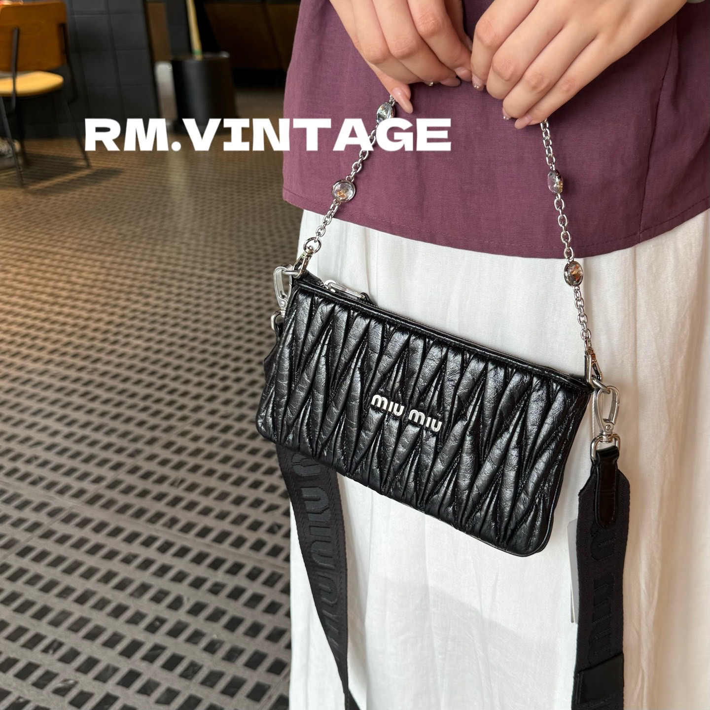 95新 MIU MIU/缪缪 入目 新款黑银油蜡三合一缺圆饼单肩包47253