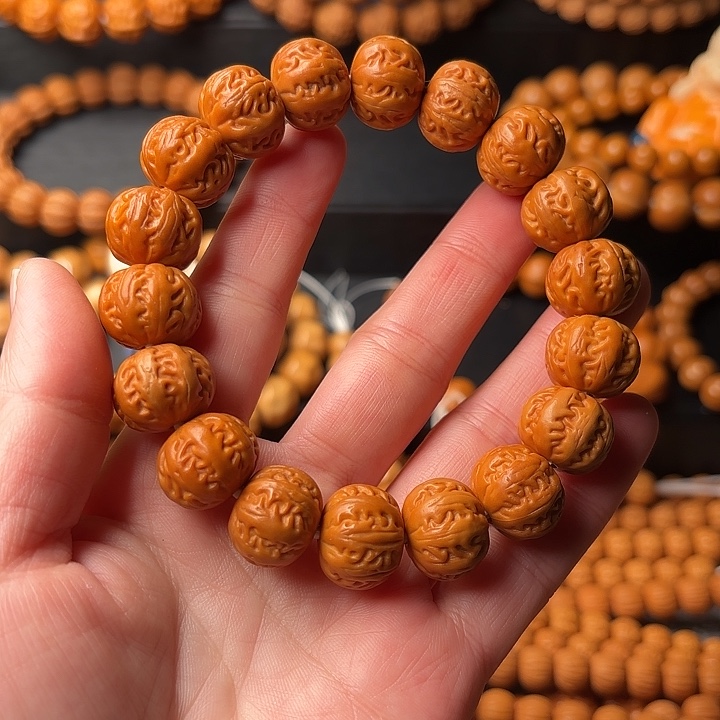 小***.手串猴头核桃告诉兔小心翼翼