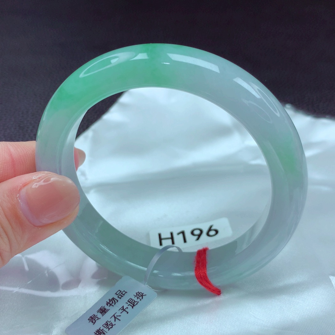 翡翠手镯未镶嵌手镯88