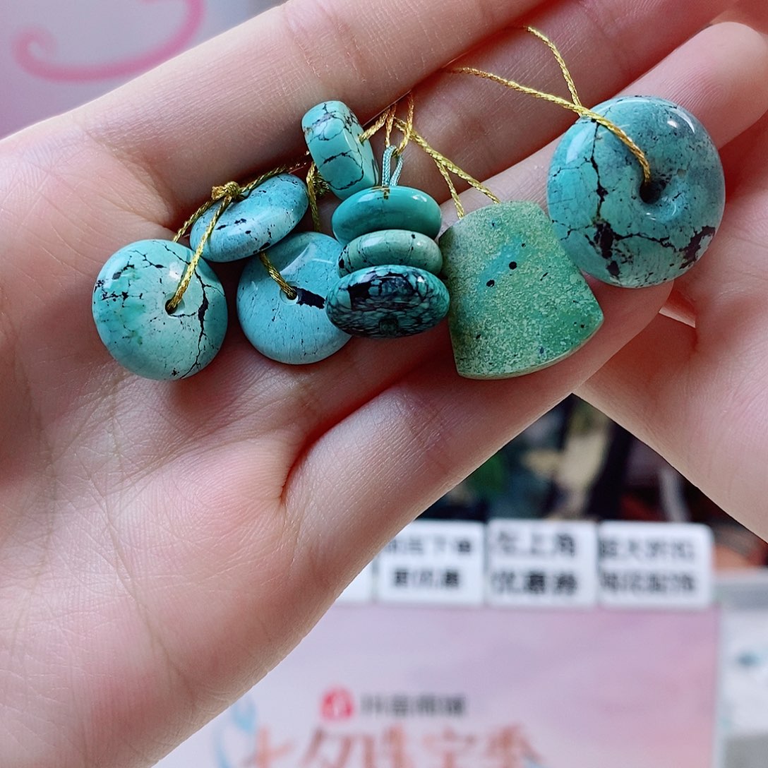 未镶嵌绿松石珠宝奇石