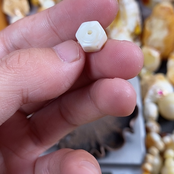 琥珀未镶嵌裸石我