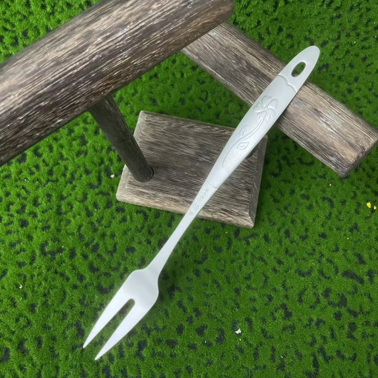 微瑕 钛 牡丹花多功能烤肉叉