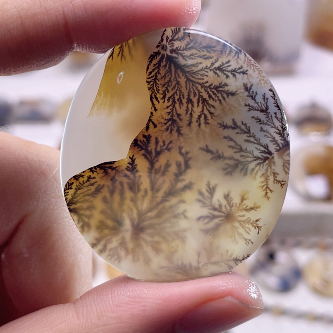 玛瑙/玉髓未镶嵌珠宝奇石