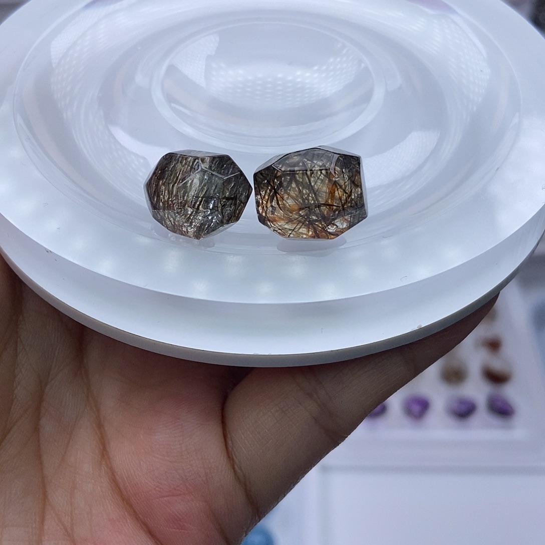 H***H水晶手链未镶嵌定制打孔不退换