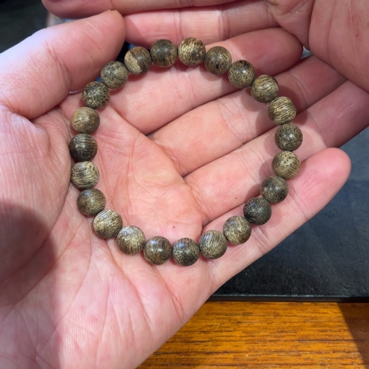 沉香吊坠文莱沉香手串6.6g