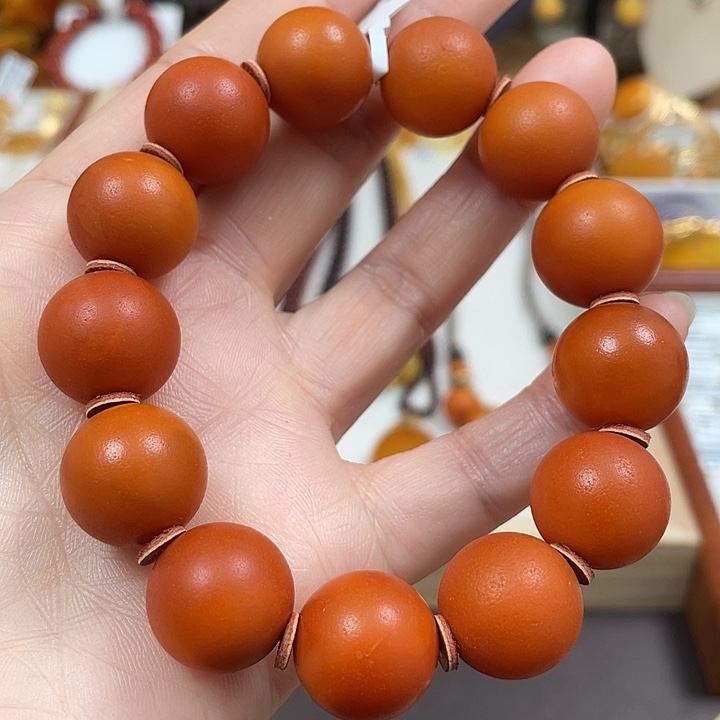 蜜蜡珠宝奇石未镶嵌16，30.5克 