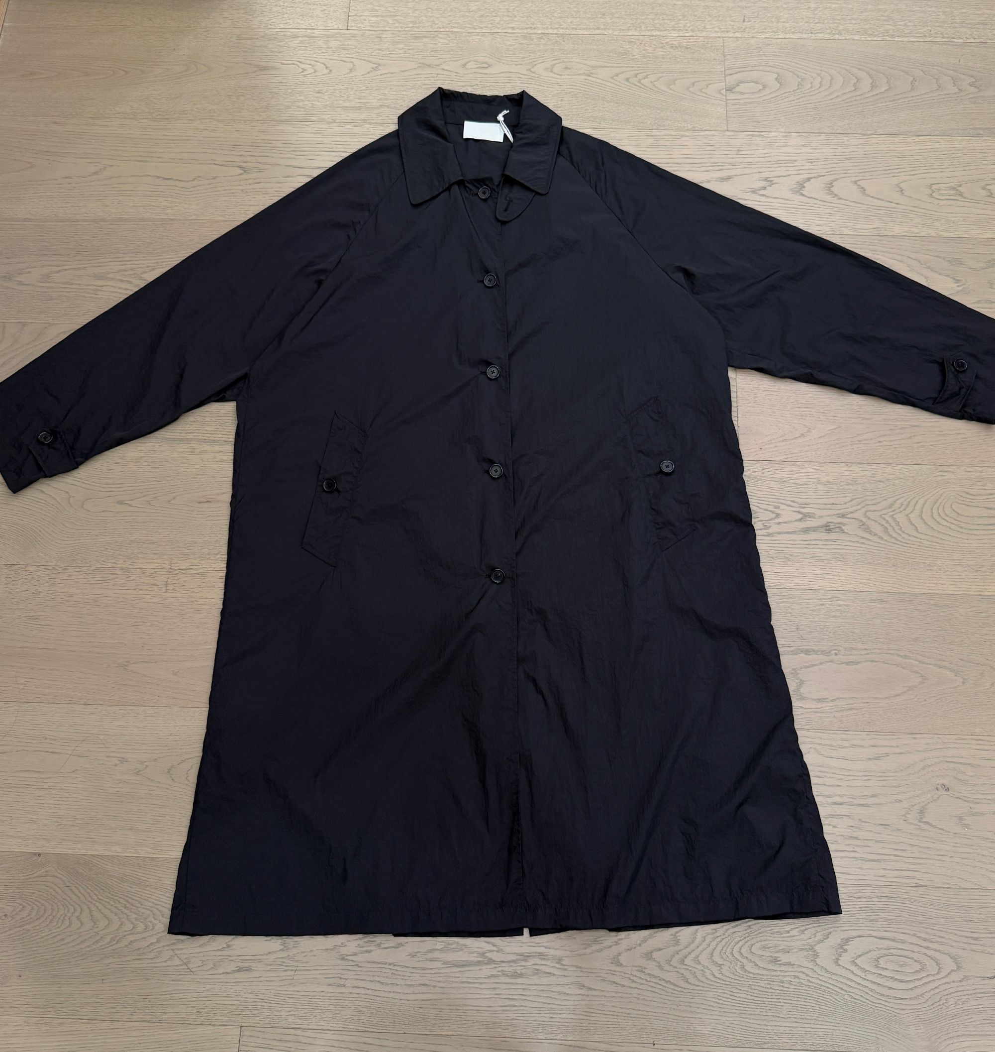 定制薄面料设计师款风衣