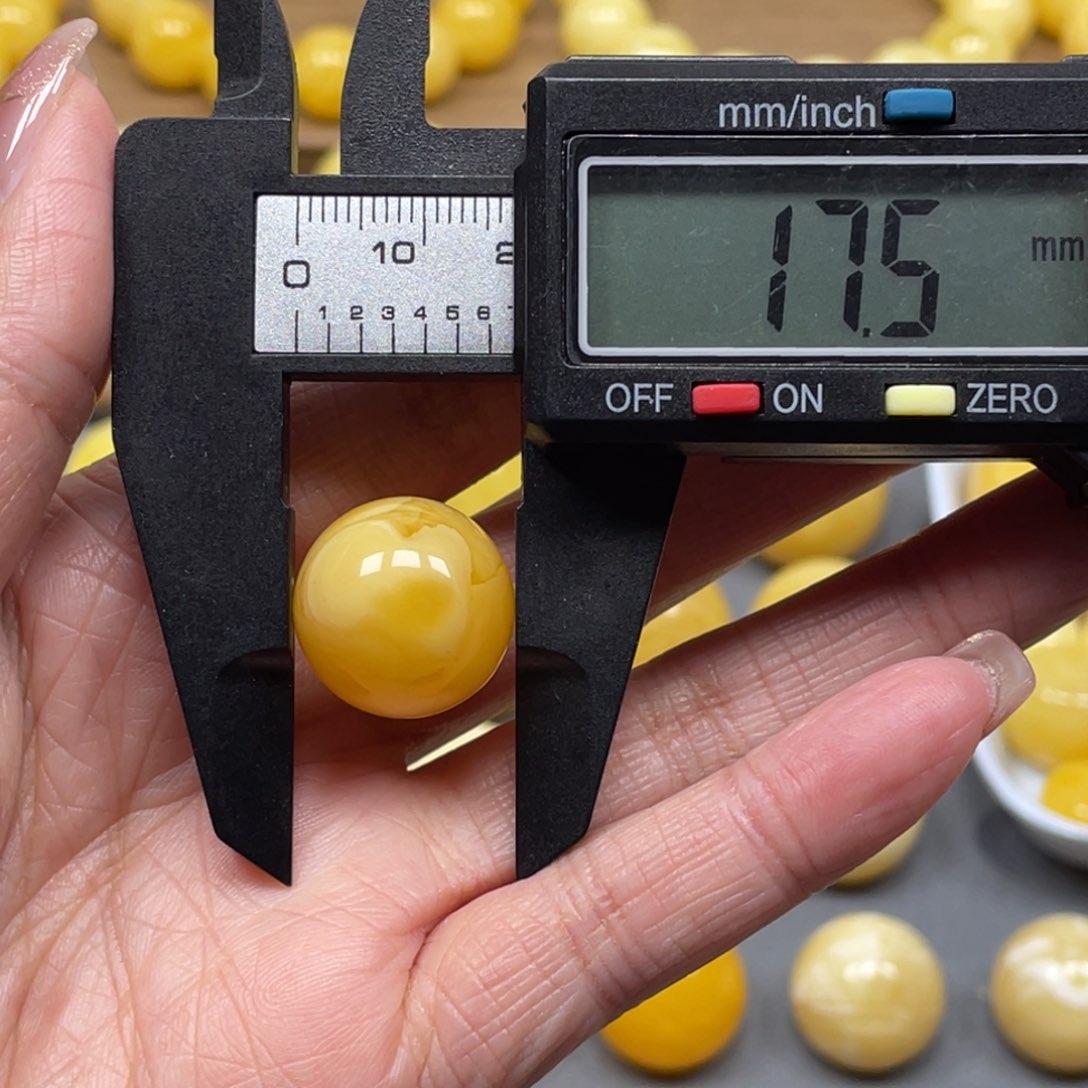 蜜蜡裸石未镶嵌?*天然