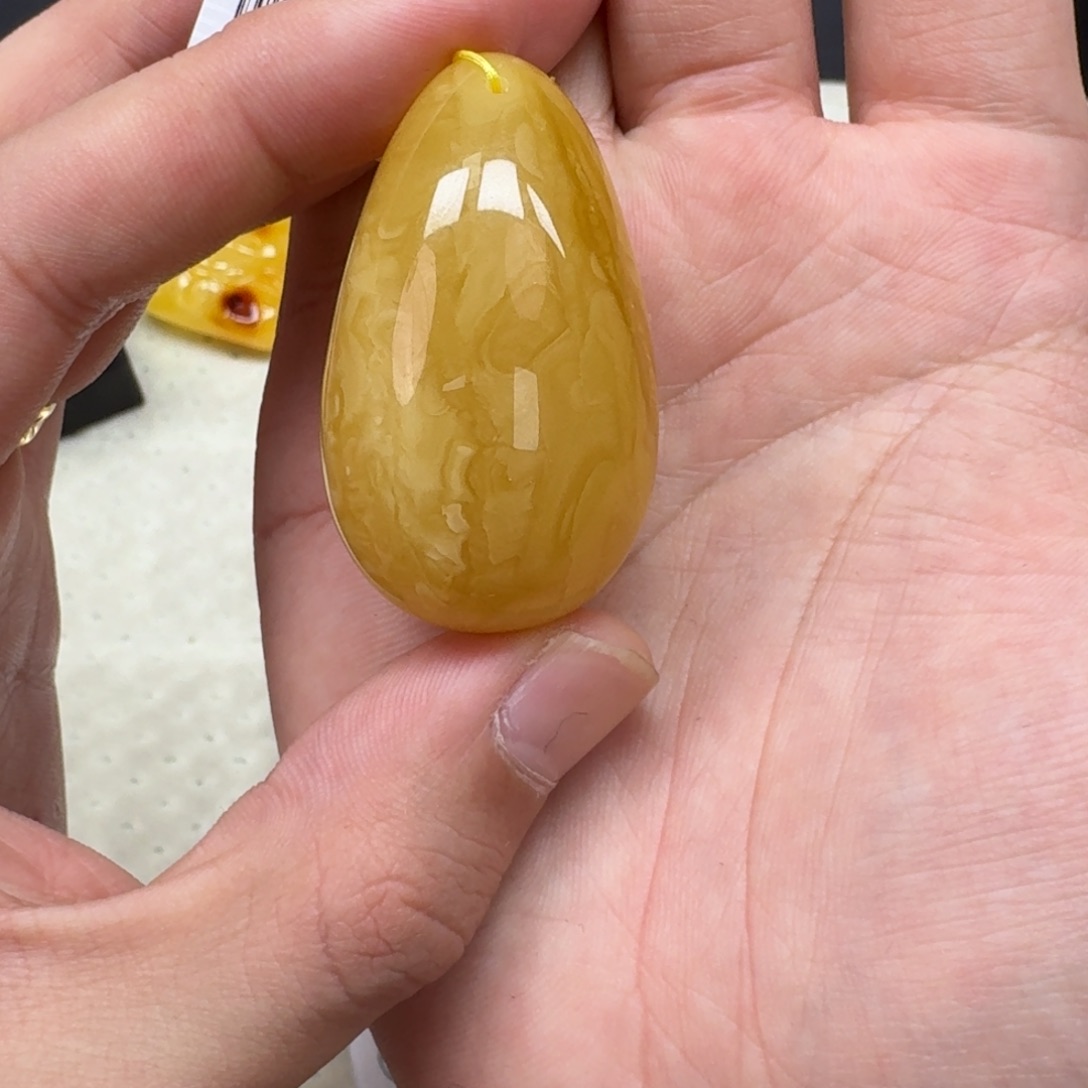 琥珀未镶嵌珠宝奇石326