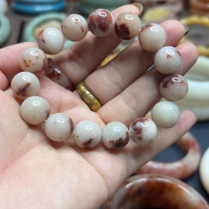 石英岩玉合金颈饰