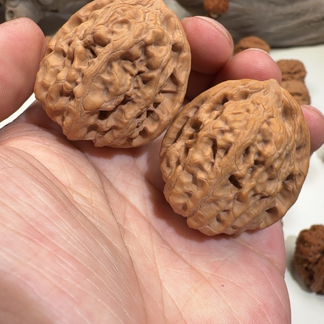 文玩核桃吊坠M****k新年快乐