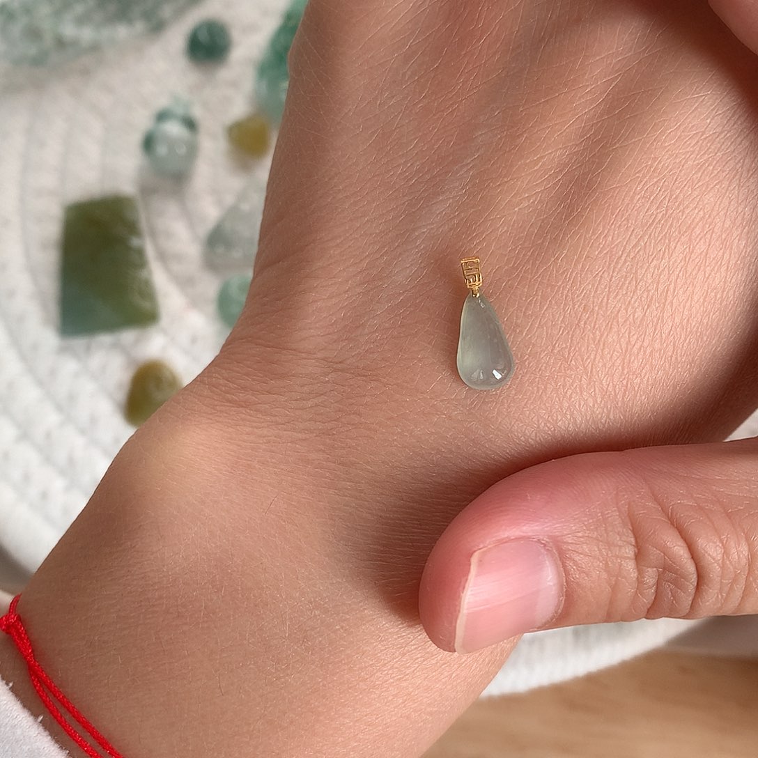 翡翠未镶嵌颈饰瓜