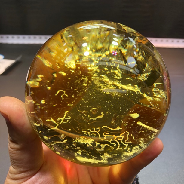 天然巴西黄水晶彩虹球符文黄水晶球摆件居家玄关客厅办公室装饰品