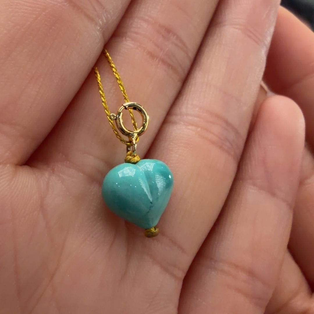 绿松石未镶嵌颈饰