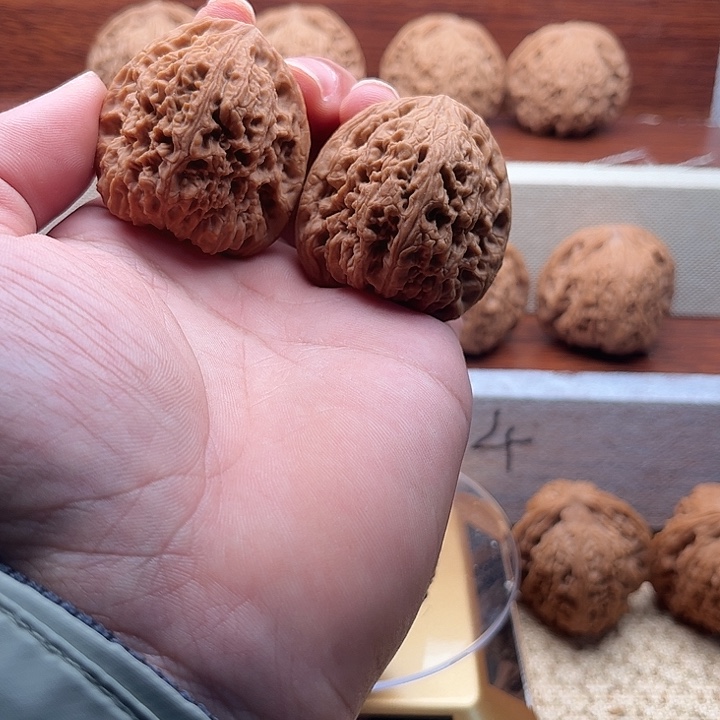 把件文玩核桃南疆石