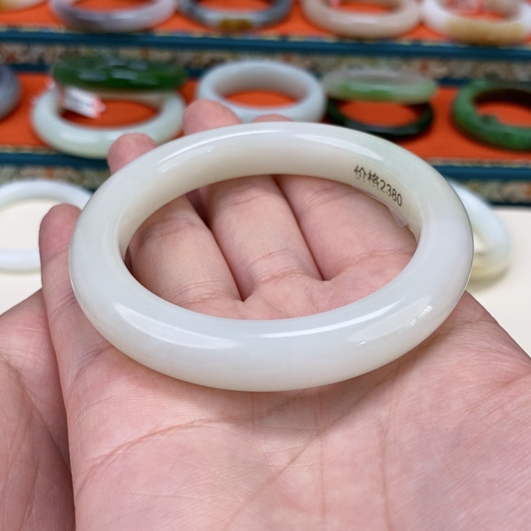 和田玉手镯58未镶嵌