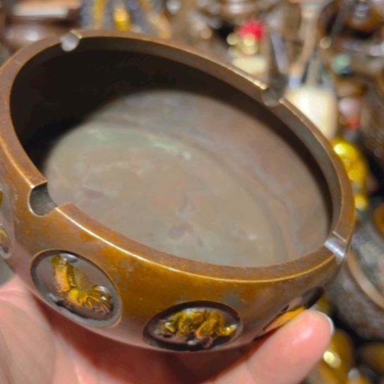 铜铜的 清货诚信经营