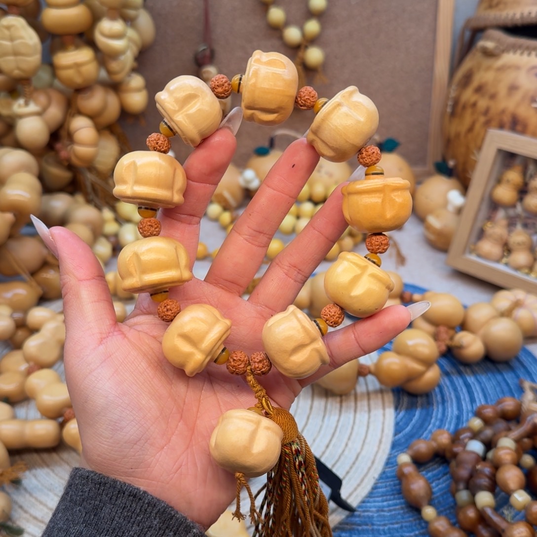 C****大叶紫檀（黑酸枝木类）