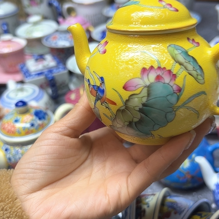 景德镇陶瓷艺术研究院