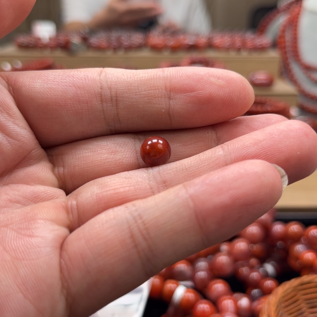 不***汤南红玛瑙未镶嵌手链