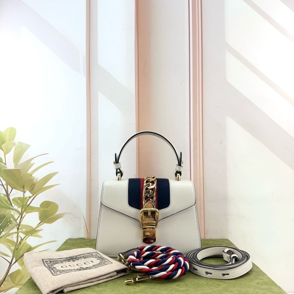 路易威登/包包/95新/21-14-7/C539104202