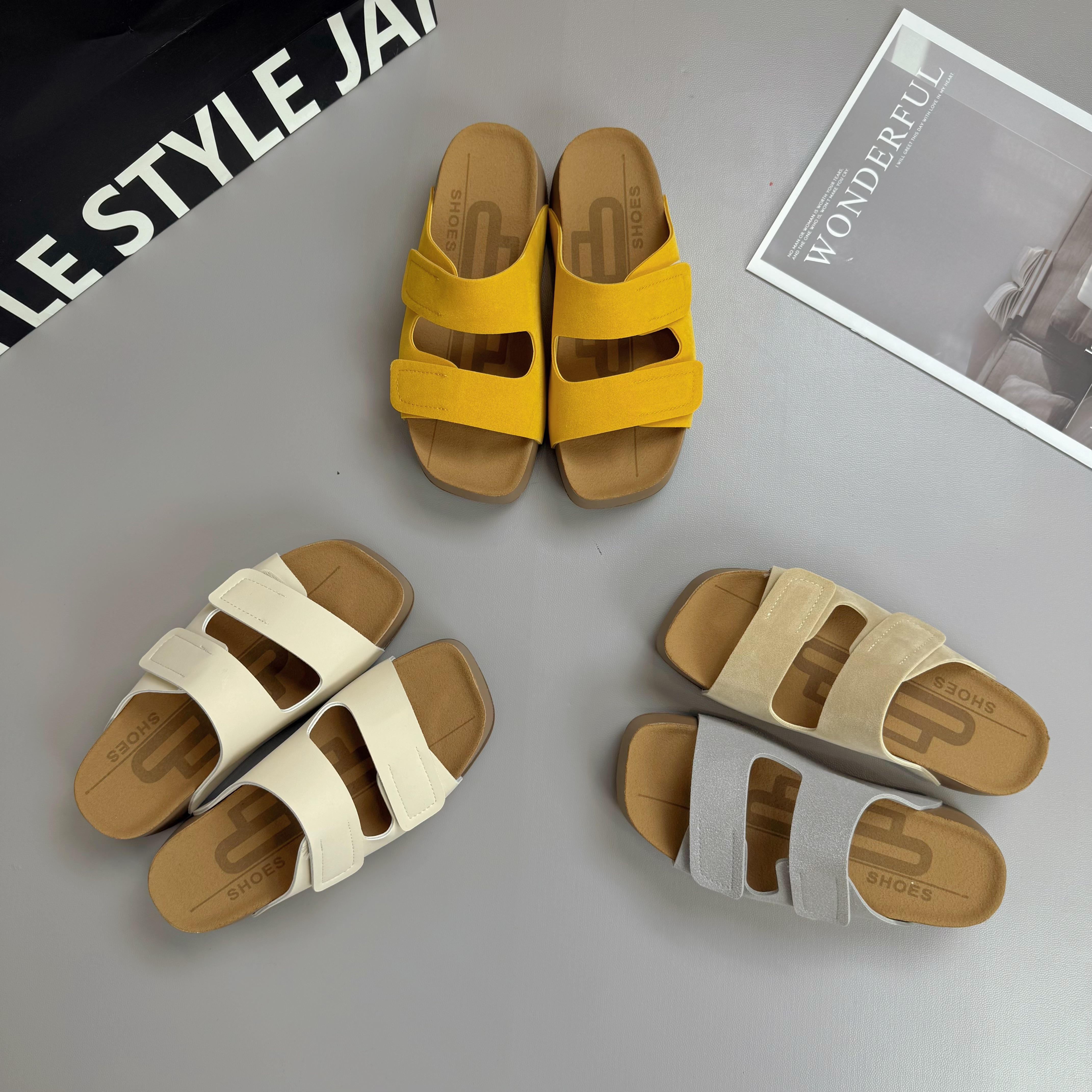 2025新款小个子厚底增高丑萌方头软皮魔术贴一字露趾勃肯凉拖鞋女