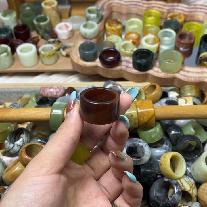 浪***～蛇纹石玉未镶嵌戒圈