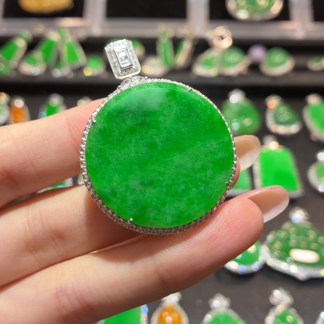 翡翠18K金镶嵌吊坠(不含链)120