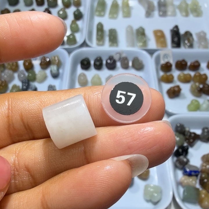 和田玉未镶嵌珠宝奇石