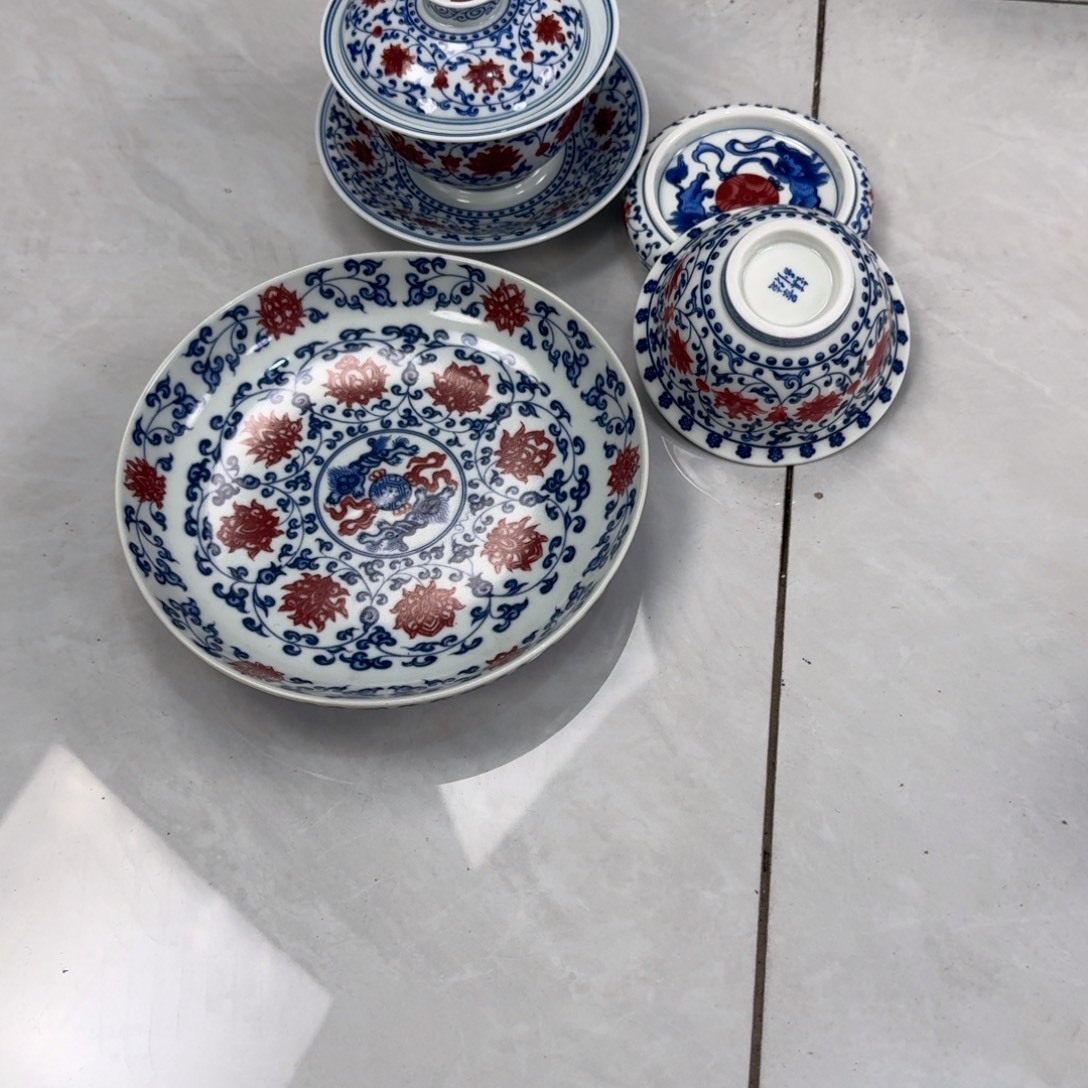 s***y摆件釉里红缠枝莲五件套