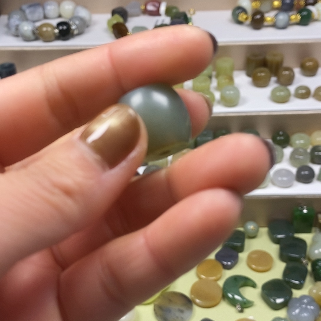 是***～和田玉未镶嵌珠宝半成品