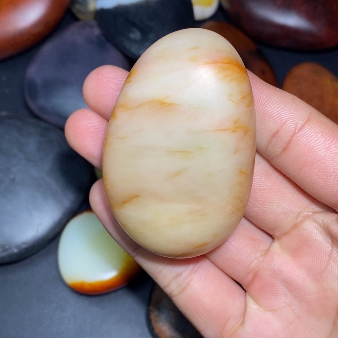 和田玉未镶嵌珠宝奇石