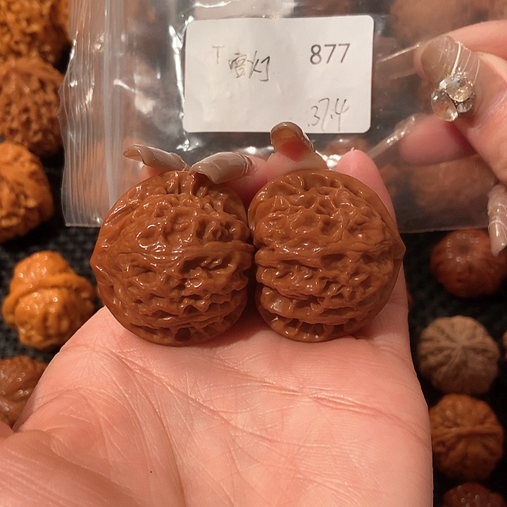 文玩核桃吊坠宫灯37.2