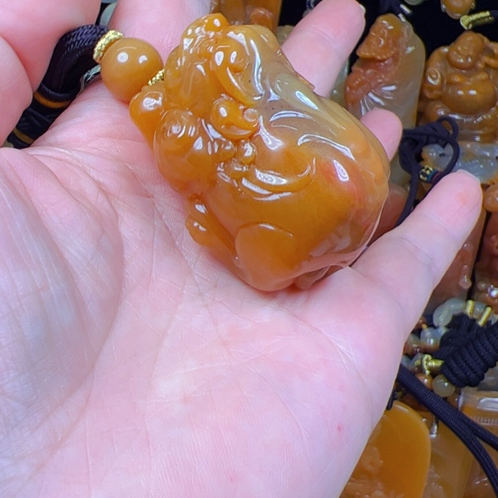 石英质玉（黄龙玉）未镶嵌笔搁