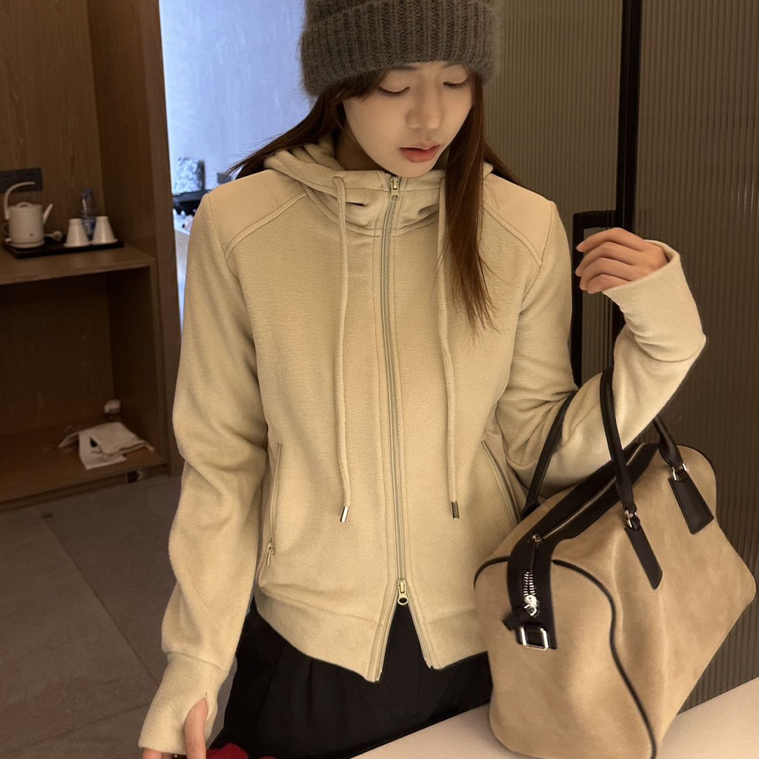 【云云精选】909 冬季连帽双面暖姜天 丝上衣