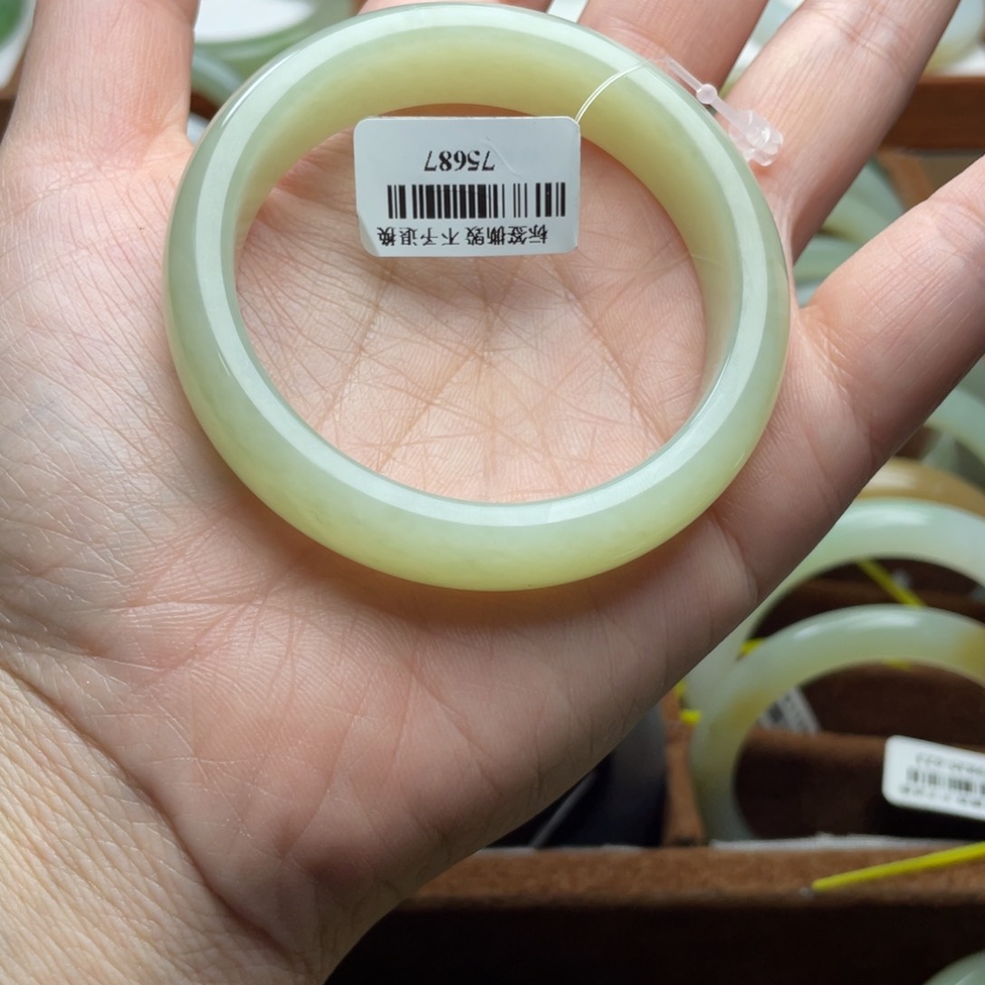 【闪购商品】和田玉手镯未镶嵌憨**仙53..7