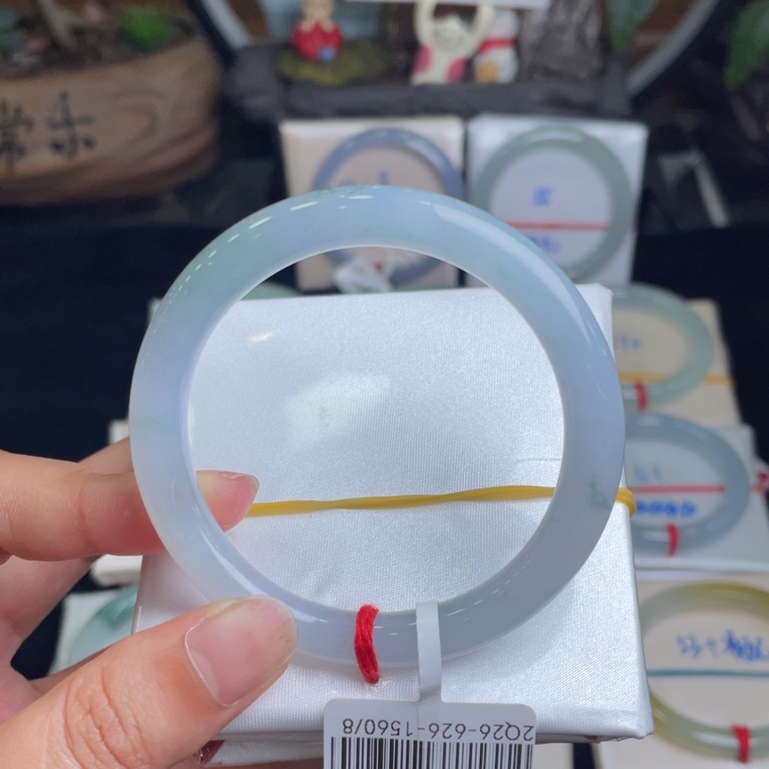 翡翠手镯未镶嵌烨****i翡翠手镯