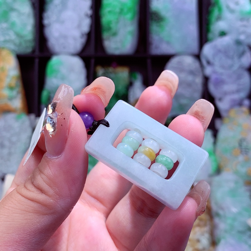 【闪购商品】翡翠颈饰未镶嵌挂件