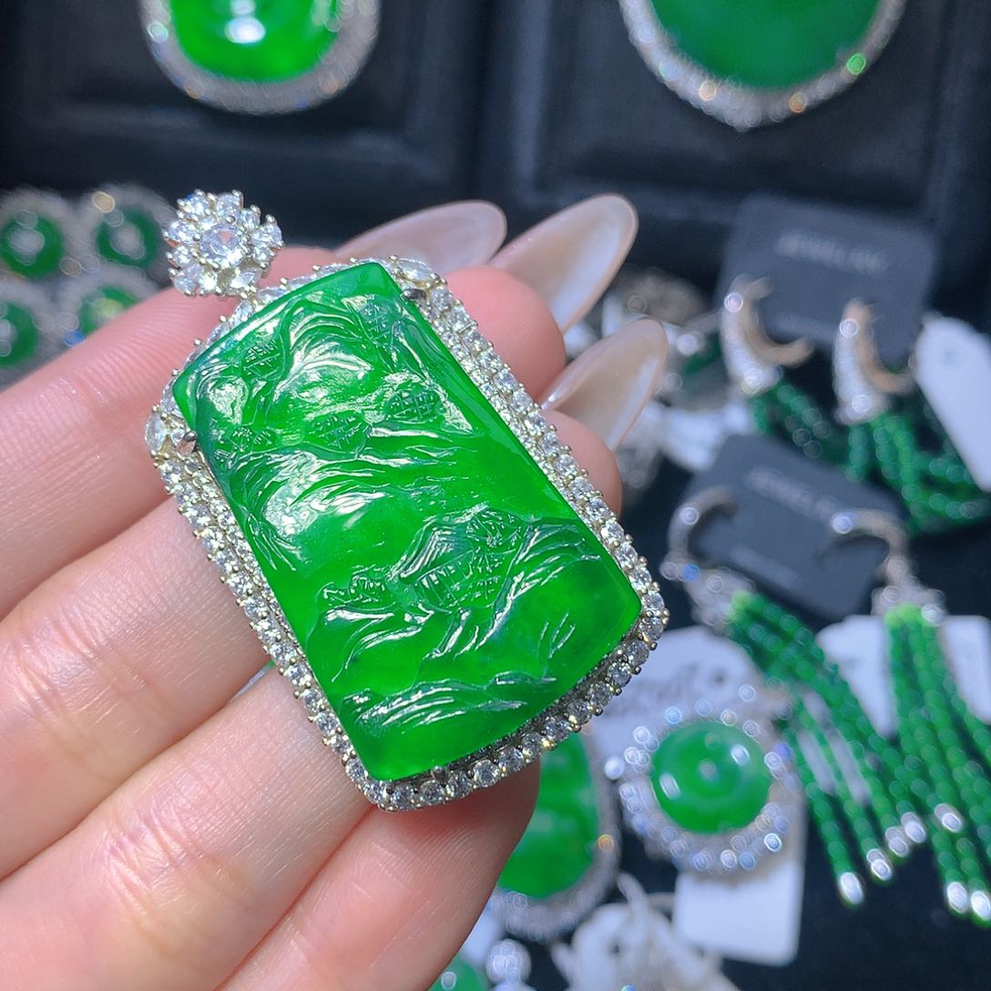 翡翠吊坠(不含链)银S925镶嵌翡翠