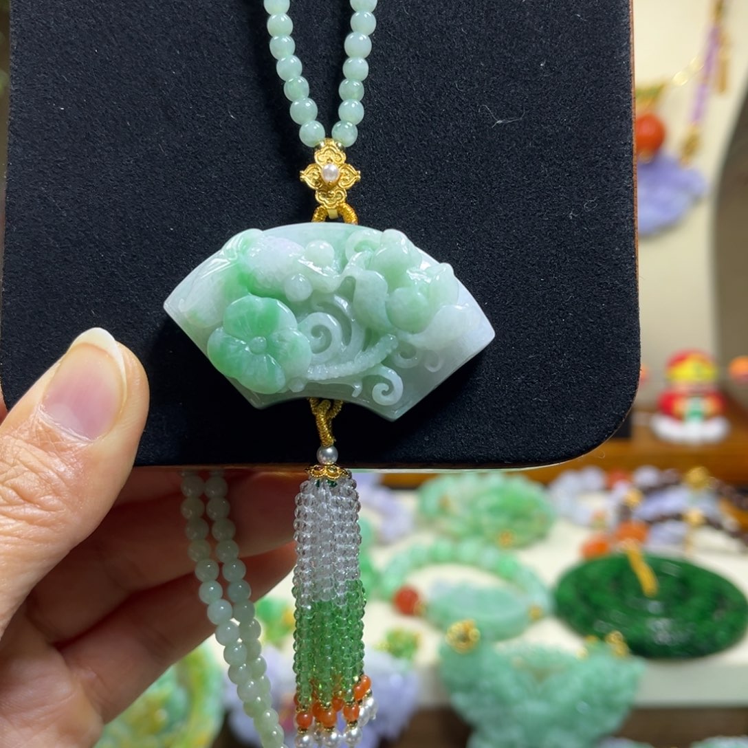 翡翠未镶嵌颈饰天然翡翠