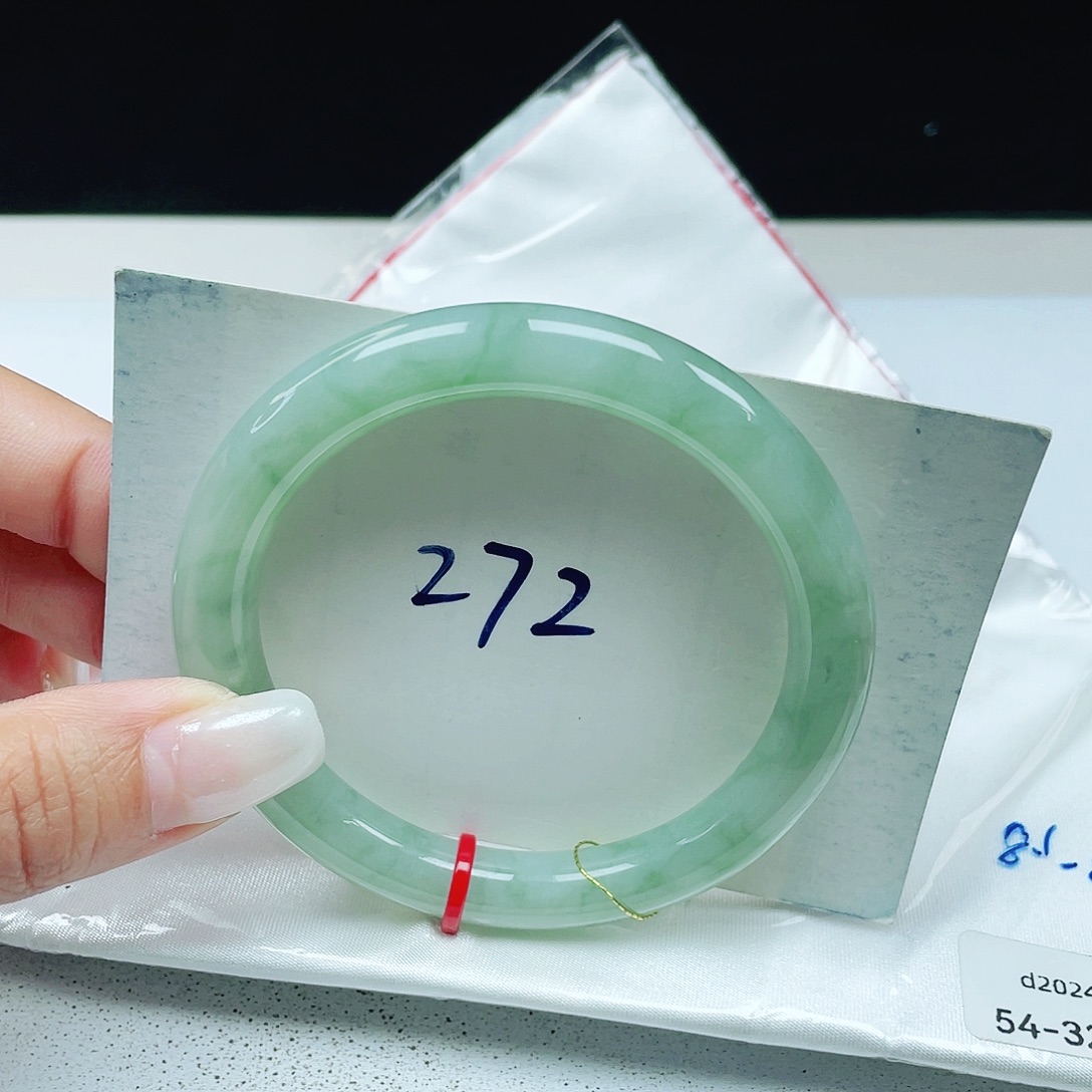 翡翠未镶嵌手镯 圆条54