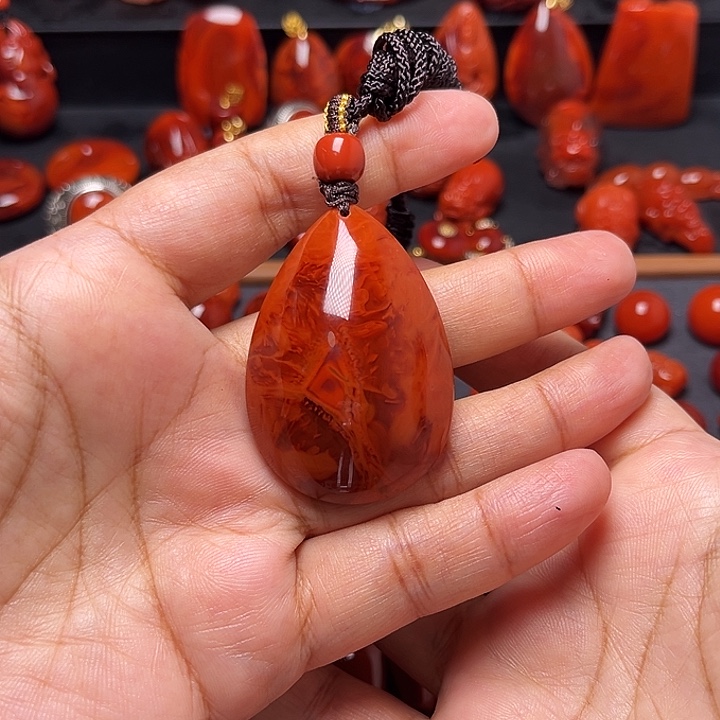 今***比南红玛瑙未镶嵌配饰挂件