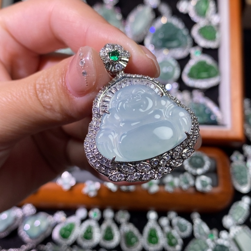 【闪购商品】翡翠颈饰未镶嵌天然