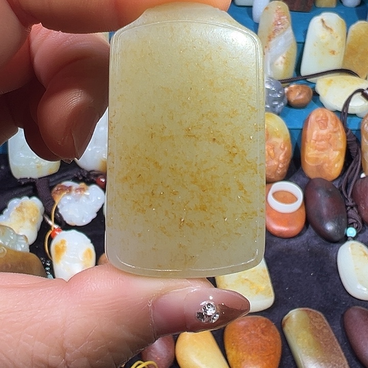 和田玉未镶嵌吊坠(不含链)