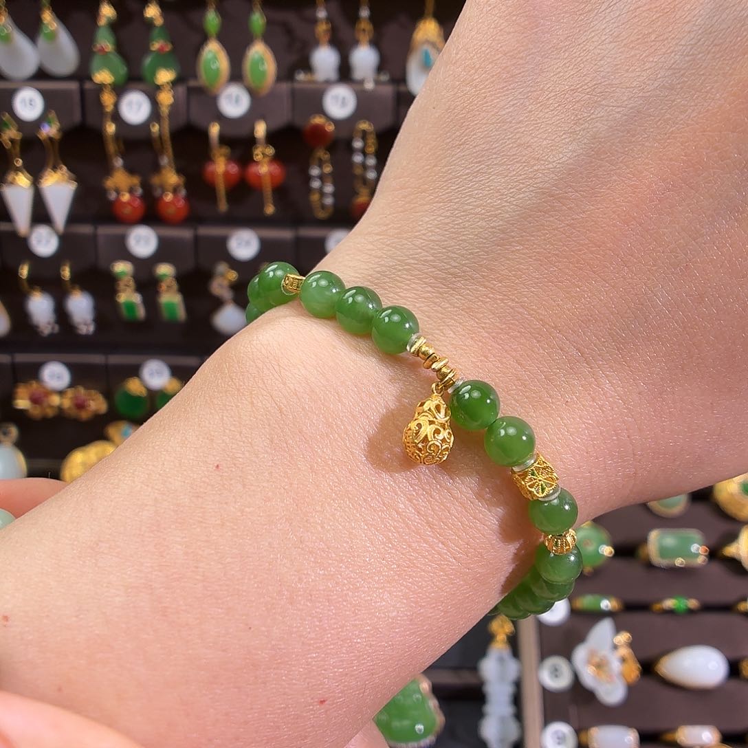 颈饰18K金镶嵌和田玉