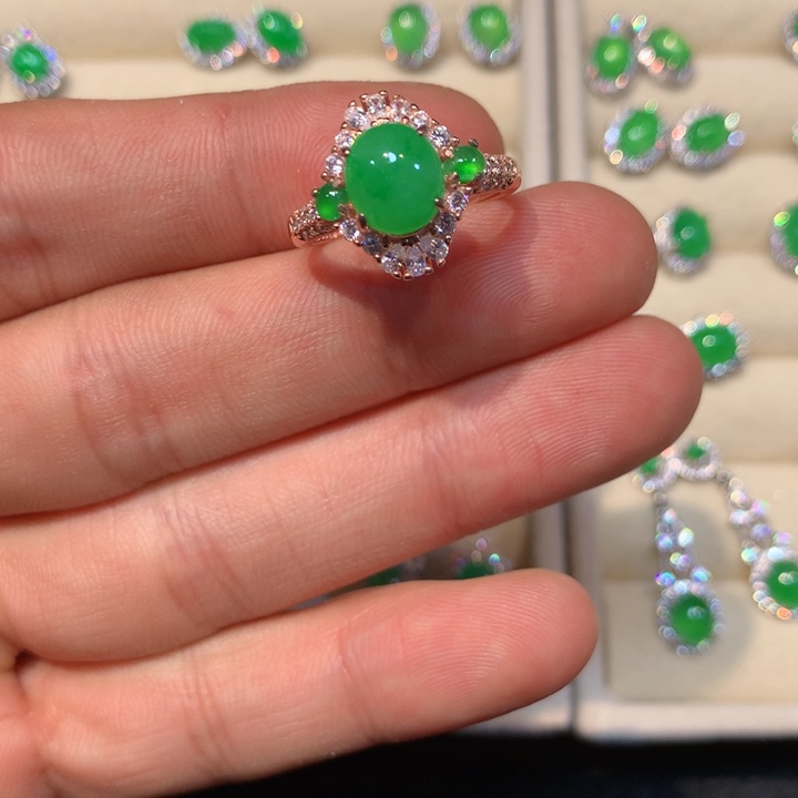 翡翠未镶嵌戒指翡翠戒指