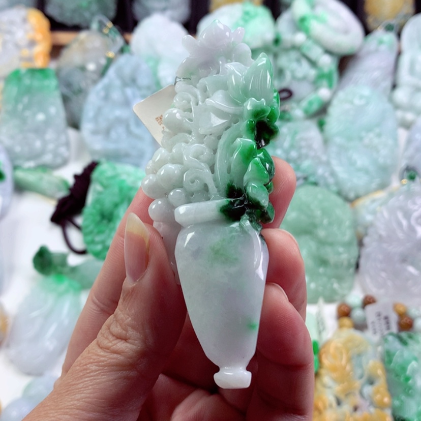 【闪购商品】翡翠吊坠(不含链)未镶嵌